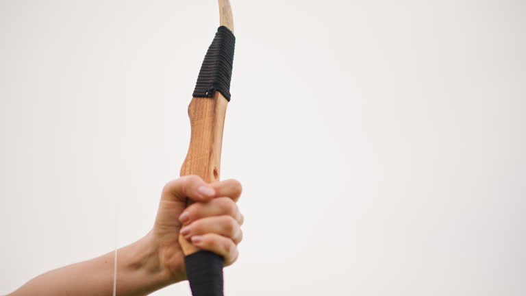 Traditioneller Bogensport zwischen Fokus und Handwerk Traditioneller Bogensport zwischen Fokus und Handwerk